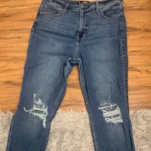 Hollister jeans! Size- W32 & L28 or you can say 15R.